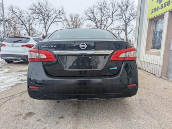 2014 Nissan Sentra S 6MT