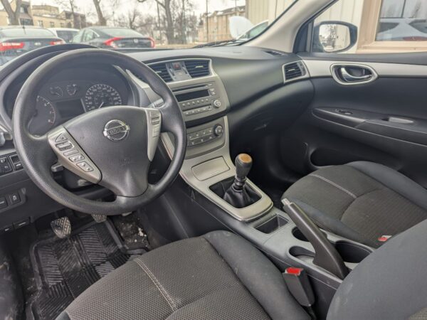 2014 Nissan Sentra S 6MT