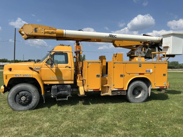 1990 Ford F-800